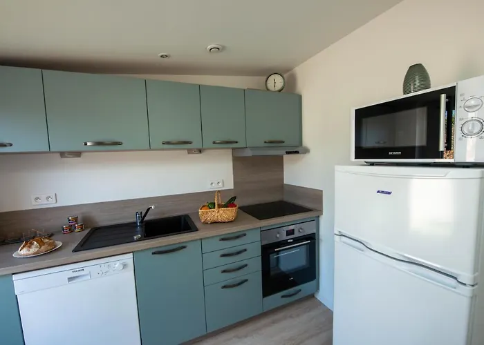 Les Oceanes 3* لي سابلِ دولونْ