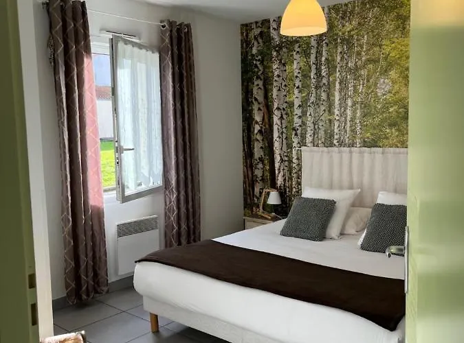 Les Oceanes 3* لي سابلِ دولونْ