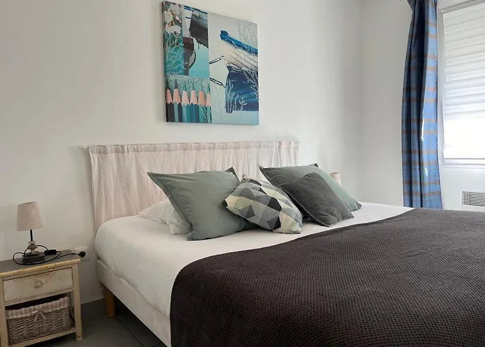 Les Oceanes 3* لي سابلِ دولونْ